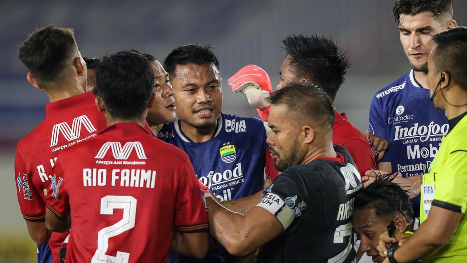 Laga Klasik Kembali Tersaji, Persib Siap Hadapi Persija dengan Kekuatan Penuh